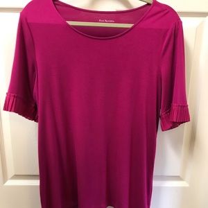 Kim Rogers fuschia pink top trim slvs. Like NEW